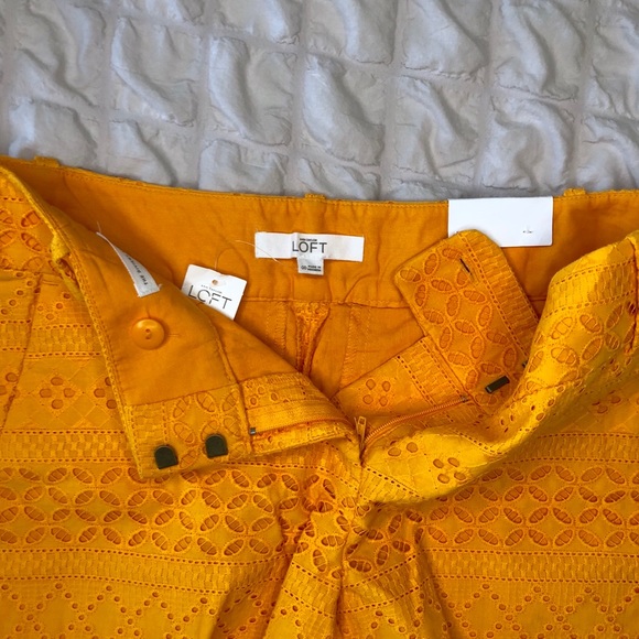 NWT LOFT Riviera Orange Eyelet Shorts - Picture 4 of 4